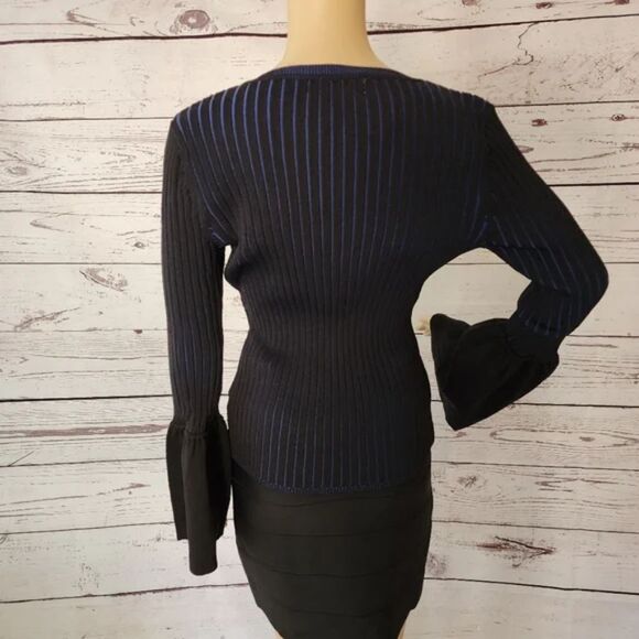 Marled by Reunited Bell Sleeve Sweater Large NWT - Picture 3 of 4